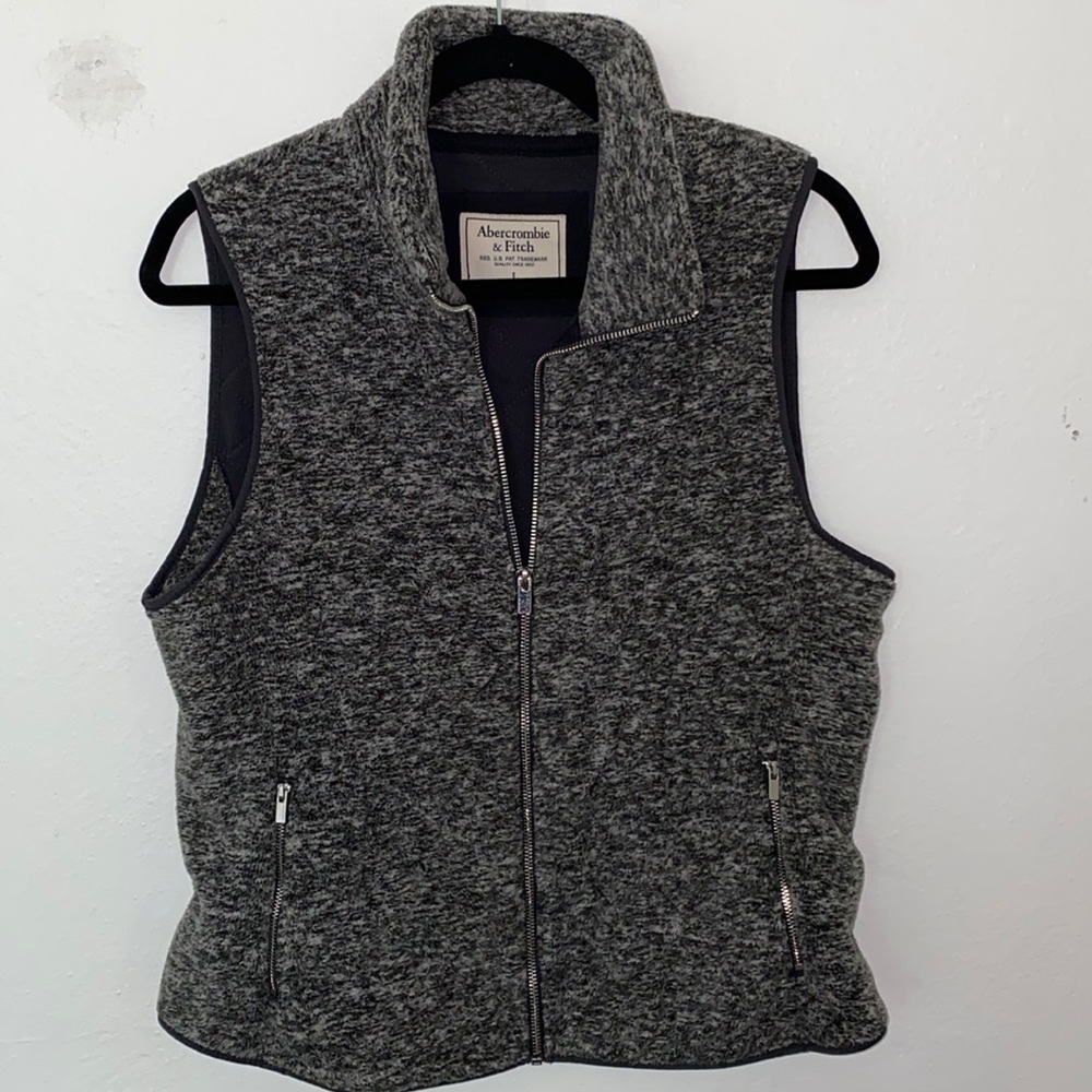 Abercrombie & Fitch Quilted Vest. Lovely Quilted Diamond Pattern Design.